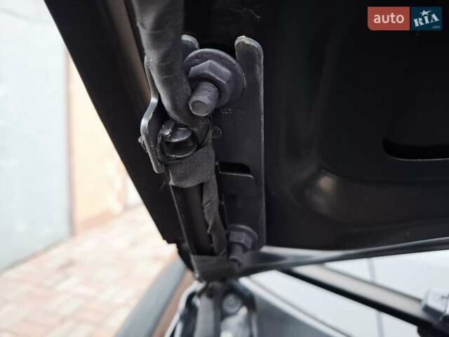 Черный Фольксваген Гольф, объемом двигателя 1.4 л и пробегом 223 тыс. км за 7350 $, фото 60 на Automoto.ua