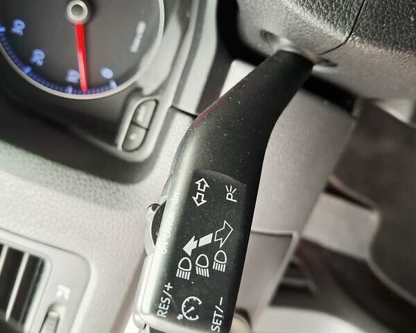 Черный Фольксваген Гольф, объемом двигателя 1.4 л и пробегом 223 тыс. км за 7350 $, фото 56 на Automoto.ua