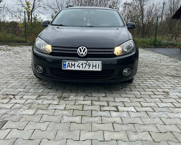 Черный Фольксваген Гольф, объемом двигателя 1.6 л и пробегом 242 тыс. км за 7600 $, фото 22 на Automoto.ua