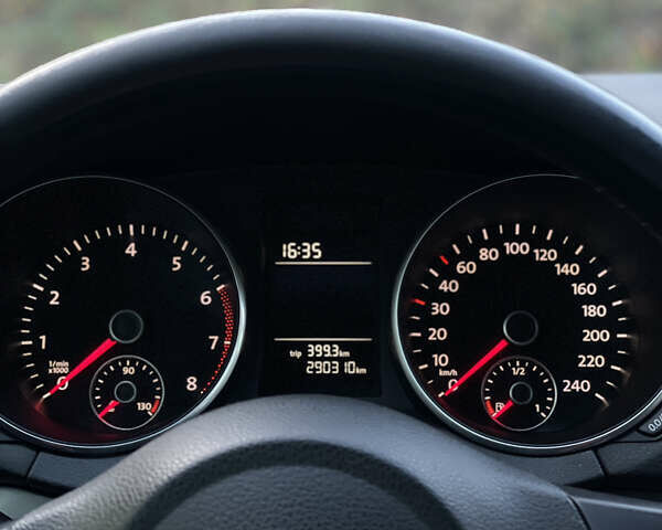 Черный Фольксваген Гольф, объемом двигателя 1.39 л и пробегом 290 тыс. км за 8200 $, фото 13 на Automoto.ua