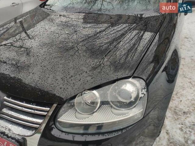 Черный Фольксваген Гольф, объемом двигателя 1.4 л и пробегом 207 тыс. км за 6600 $, фото 31 на Automoto.ua