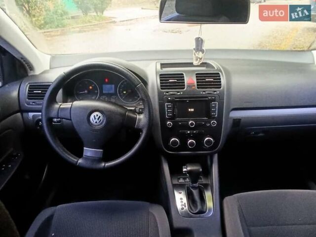 Фольксваген Гольф 2009 в Кропивницком (Кировограде) на Automoto.ua Черный Фольксваген Гольф, объемом двигателя 1.97 л и пробегом 210 тыс. км за 6500 $, фото 2 на Automoto.ua