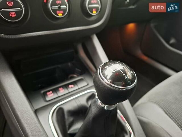 Черный Фольксваген Гольф, объемом двигателя 1.4 л и пробегом 223 тыс. км за 7350 $, фото 50 на Automoto.ua