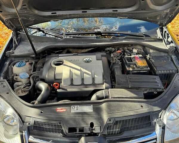 Черный Фольксваген Гольф, объемом двигателя 1.9 л и пробегом 293 тыс. км за 6000 $, фото 47 на Automoto.ua