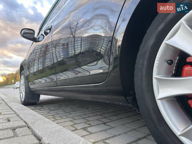 Черный Фольксваген Гольф, объемом двигателя 1.9 л и пробегом 263 тыс. км за 6200 $, фото 12 на Automoto.ua