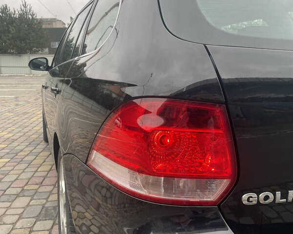 Черный Фольксваген Гольф, объемом двигателя 1.4 л и пробегом 216 тыс. км за 6300 $, фото 24 на Automoto.ua