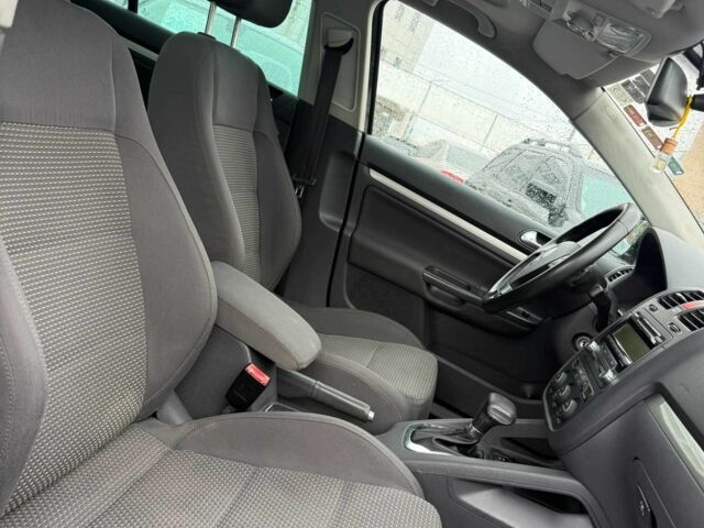 Чорний Фольксваген Гольф, об'ємом двигуна 1.4 л та пробігом 231 тис. км за 7500 $, фото 2 на Automoto.ua