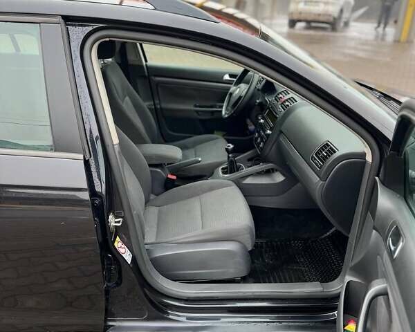 Черный Фольксваген Гольф, объемом двигателя 1.9 л и пробегом 280 тыс. км за 6500 $, фото 8 на Automoto.ua