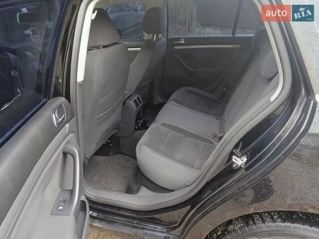 Фольксваген Гольф 2009 в Кропивницком (Кировограде) на Automoto.ua Черный Фольксваген Гольф, объемом двигателя 1.97 л и пробегом 210 тыс. км за 6500 $, фото 7 на Automoto.ua