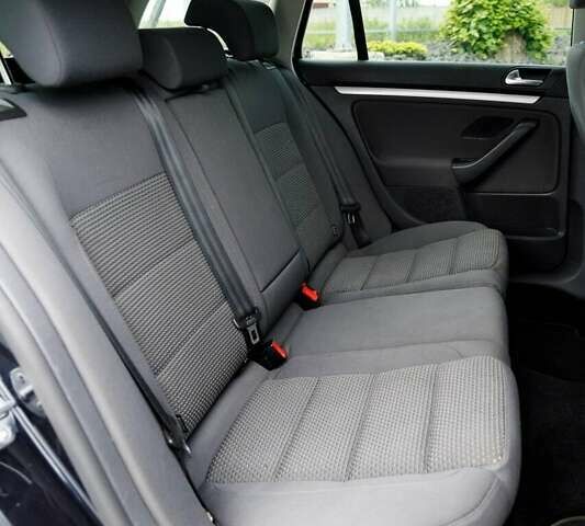 Черный Фольксваген Гольф, объемом двигателя 1.4 л и пробегом 173 тыс. км за 6700 $, фото 15 на Automoto.ua