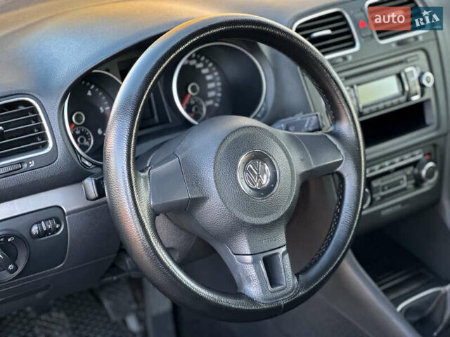 Фольксваген Гольф 2009 у Сумах на Automoto.ua Чорний Фольксваген Гольф, об'ємом двигуна 1.6 л та пробігом 238 тис. км за 6800 $, фото 57 на Automoto.ua