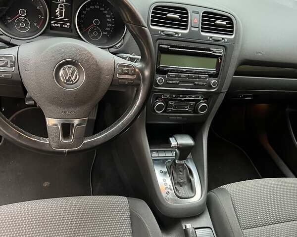 Фольксваген Гольф 2009 в Желтых Водах на Automoto.ua Черный Фольксваген Гольф, объемом двигателя 1.39 л и пробегом 163 тыс. км за 8100 $, фото 12 на Automoto.ua