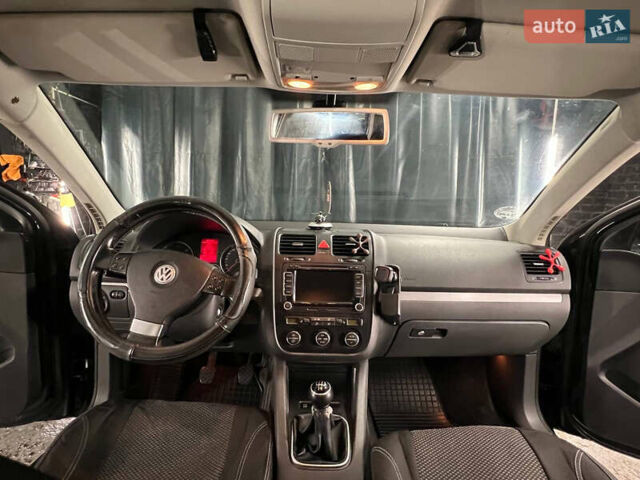 Чорний Фольксваген Гольф, об'ємом двигуна 1.9 л та пробігом 359 тис. км за 7000 $, фото 15 на Automoto.ua
