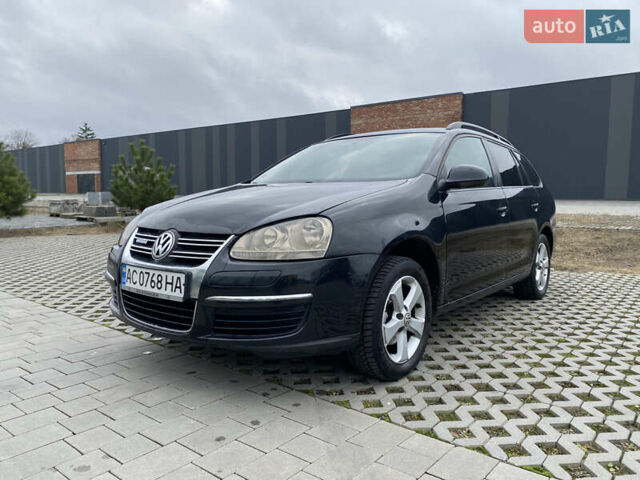 Черный Фольксваген Гольф, объемом двигателя 1.9 л и пробегом 263 тыс. км за 5799 $, фото 1 на Automoto.ua