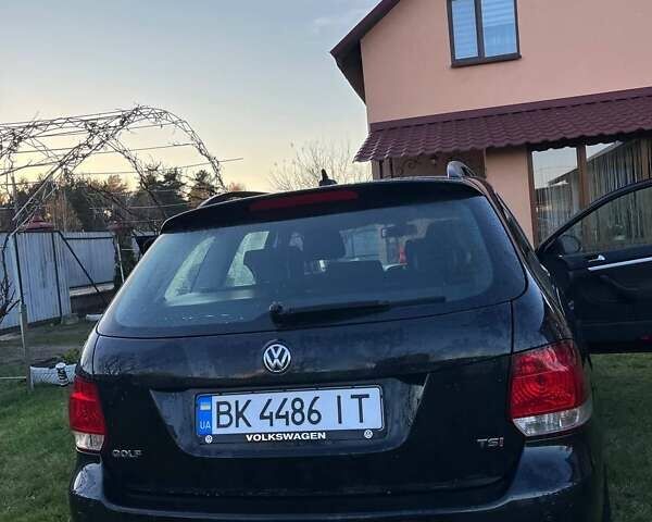 Черный Фольксваген Гольф, объемом двигателя 1.39 л и пробегом 220 тыс. км за 7200 $, фото 1 на Automoto.ua