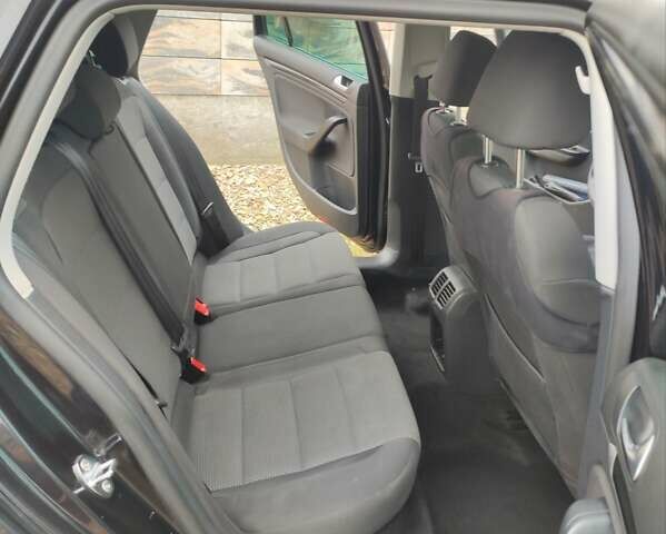 Чорний Фольксваген Гольф, об'ємом двигуна 2 л та пробігом 212 тис. км за 8700 $, фото 5 на Automoto.ua