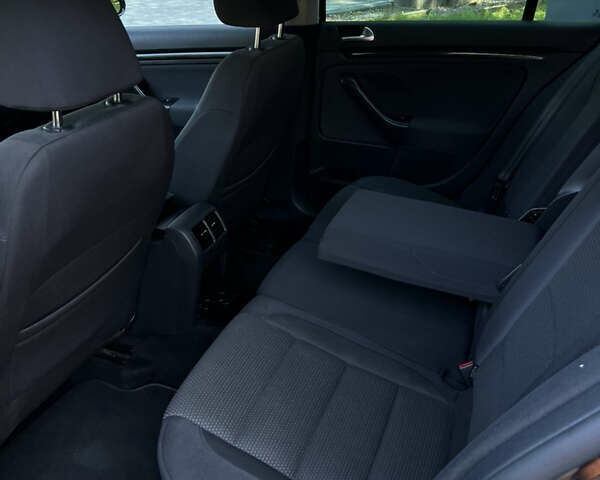 Чорний Фольксваген Гольф, об'ємом двигуна 1.97 л та пробігом 330 тис. км за 9499 $, фото 13 на Automoto.ua