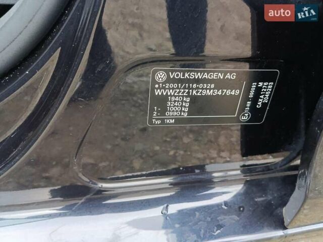 Черный Фольксваген Гольф, объемом двигателя 0 л и пробегом 131 тыс. км за 6500 $, фото 4 на Automoto.ua