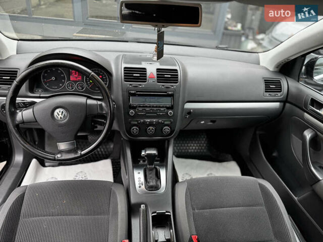 Чорний Фольксваген Гольф, об'ємом двигуна 1.4 л та пробігом 218 тис. км за 6100 $, фото 32 на Automoto.ua