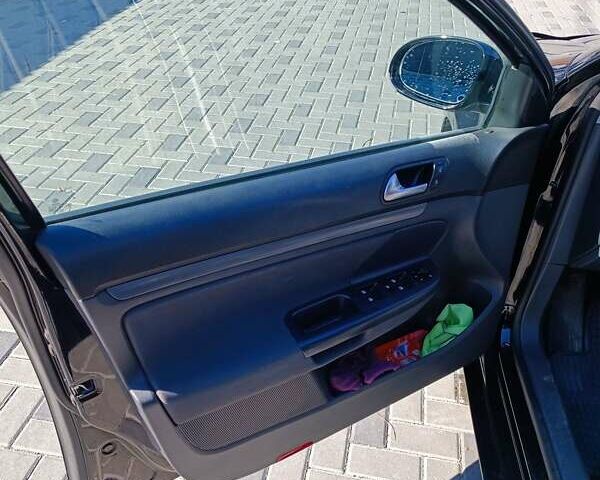 Черный Фольксваген Гольф, объемом двигателя 1.6 л и пробегом 224 тыс. км за 5200 $, фото 19 на Automoto.ua