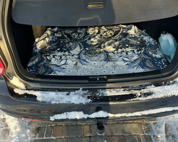 Чорний Фольксваген Гольф, об'ємом двигуна 1.6 л та пробігом 267 тис. км за 7500 $, фото 4 на Automoto.ua