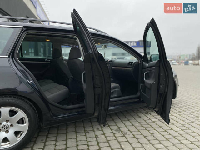 Черный Фольксваген Гольф, объемом двигателя 1.39 л и пробегом 312 тыс. км за 4899 $, фото 29 на Automoto.ua