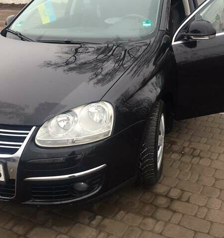 Черный Фольксваген Гольф, объемом двигателя 1.4 л и пробегом 190 тыс. км за 6450 $, фото 18 на Automoto.ua