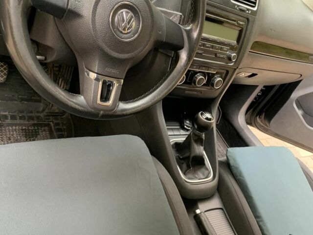 Черный Фольксваген Гольф, объемом двигателя 1.4 л и пробегом 260 тыс. км за 6500 $, фото 2 на Automoto.ua