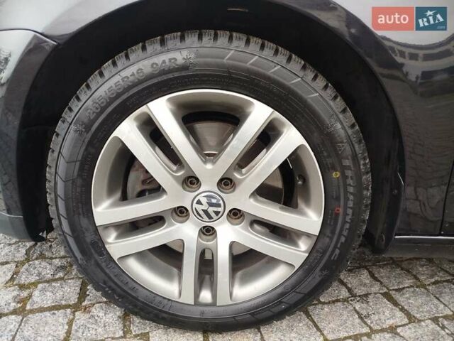 Черный Фольксваген Гольф, объемом двигателя 1.4 л и пробегом 264 тыс. км за 6400 $, фото 5 на Automoto.ua