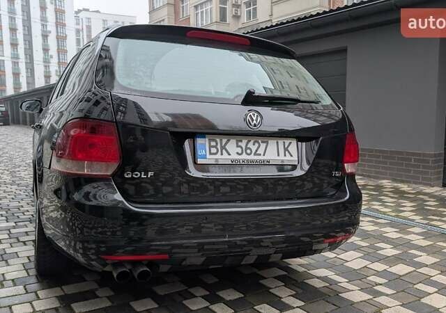 Черный Фольксваген Гольф, объемом двигателя 1.39 л и пробегом 302 тыс. км за 7500 $, фото 6 на Automoto.ua