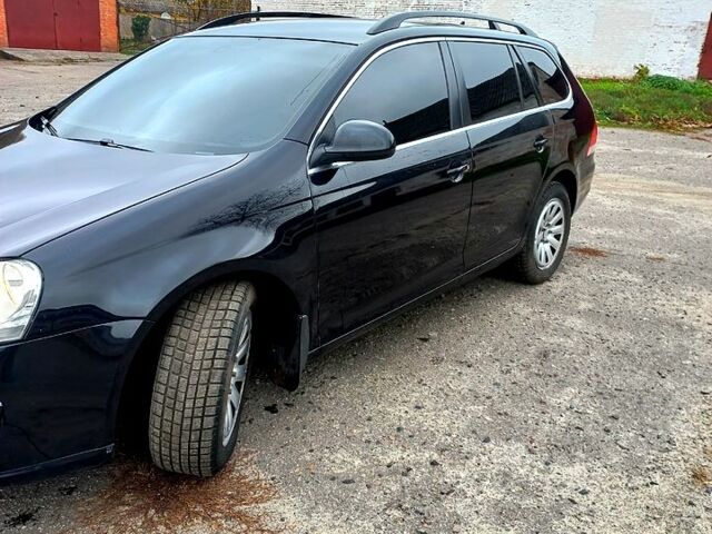 Черный Фольксваген Гольф, объемом двигателя 1.4 л и пробегом 250 тыс. км за 6000 $, фото 4 на Automoto.ua