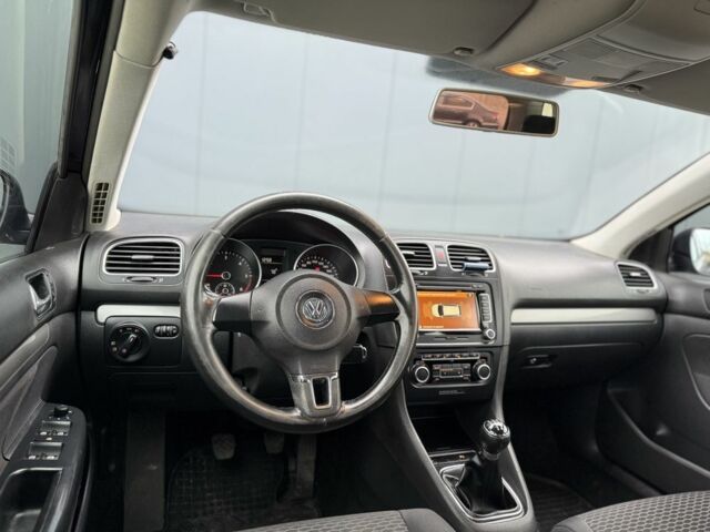 Черный Фольксваген Гольф, объемом двигателя 1.6 л и пробегом 276 тыс. км за 6300 $, фото 11 на Automoto.ua