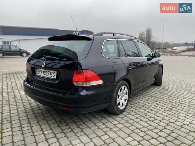 Черный Фольксваген Гольф, объемом двигателя 1.39 л и пробегом 312 тыс. км за 4899 $, фото 23 на Automoto.ua