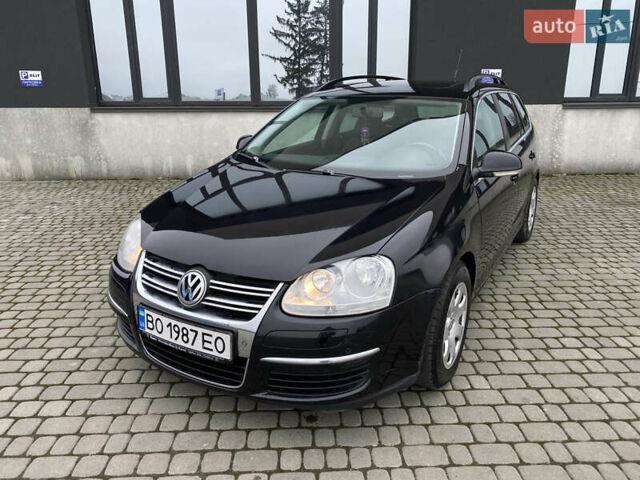 Черный Фольксваген Гольф, объемом двигателя 1.39 л и пробегом 312 тыс. км за 4899 $, фото 4 на Automoto.ua