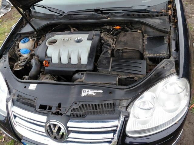 Черный Фольксваген Гольф, объемом двигателя 1.9 л и пробегом 270 тыс. км за 4200 $, фото 4 на Automoto.ua