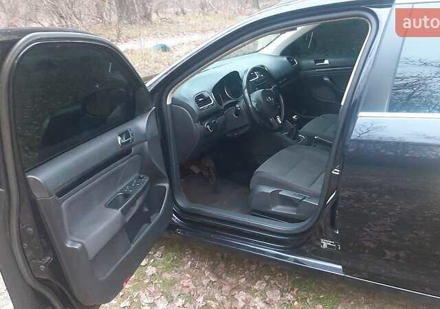 Черный Фольксваген Гольф, объемом двигателя 1.39 л и пробегом 240 тыс. км за 7800 $, фото 9 на Automoto.ua