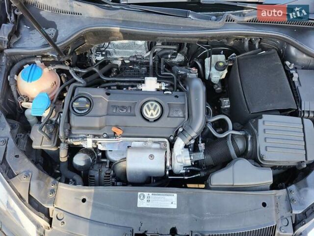 Черный Фольксваген Гольф, объемом двигателя 1.4 л и пробегом 199 тыс. км за 8000 $, фото 32 на Automoto.ua