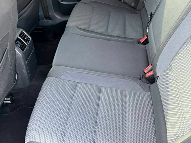 Черный Фольксваген Гольф, объемом двигателя 1.6 л и пробегом 197 тыс. км за 8200 $, фото 6 на Automoto.ua