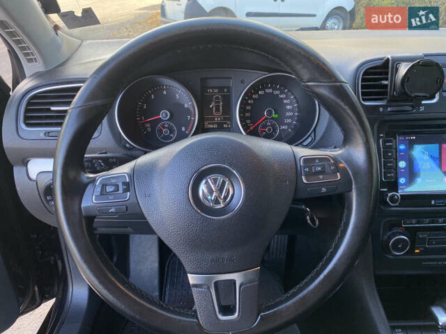 Черный Фольксваген Гольф, объемом двигателя 1.39 л и пробегом 240 тыс. км за 7600 $, фото 14 на Automoto.ua
