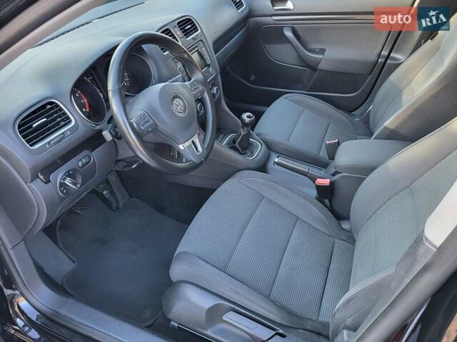 Черный Фольксваген Гольф, объемом двигателя 1.4 л и пробегом 199 тыс. км за 8000 $, фото 17 на Automoto.ua