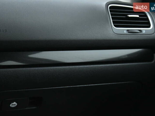 Черный Фольксваген Гольф, объемом двигателя 1.97 л и пробегом 275 тыс. км за 8850 $, фото 27 на Automoto.ua