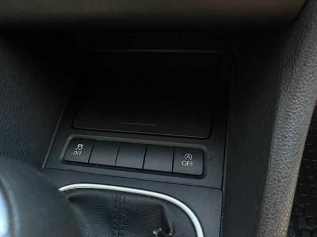 Чорний Фольксваген Гольф, об'ємом двигуна 1.6 л та пробігом 320 тис. км за 7200 $, фото 11 на Automoto.ua