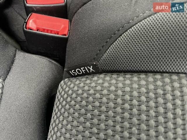 Чорний Фольксваген Гольф, об'ємом двигуна 1.6 л та пробігом 209 тис. км за 9500 $, фото 34 на Automoto.ua