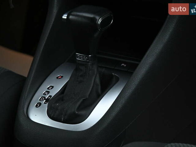 Черный Фольксваген Гольф, объемом двигателя 1.97 л и пробегом 275 тыс. км за 8850 $, фото 38 на Automoto.ua