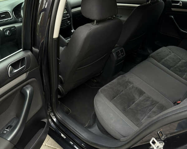 Чорний Фольксваген Гольф, об'ємом двигуна 1.39 л та пробігом 231 тис. км за 6500 $, фото 15 на Automoto.ua