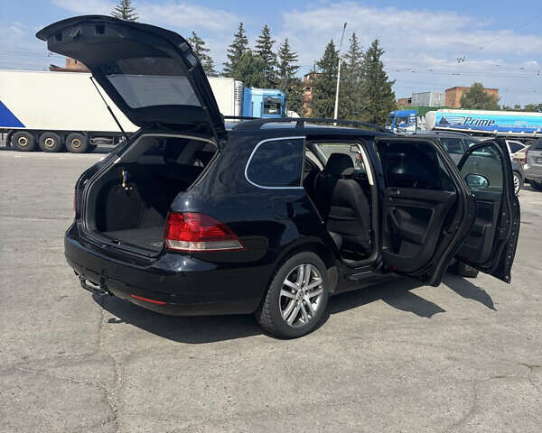 Черный Фольксваген Гольф, объемом двигателя 1.6 л и пробегом 300 тыс. км за 8200 $, фото 3 на Automoto.ua