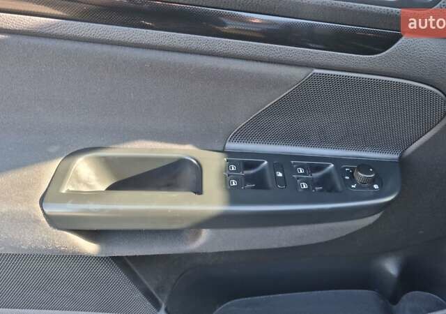 Чорний Фольксваген Гольф, об'ємом двигуна 1.6 л та пробігом 301 тис. км за 8250 $, фото 9 на Automoto.ua