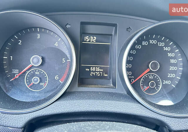 Черный Фольксваген Гольф, объемом двигателя 1.6 л и пробегом 247 тыс. км за 7800 $, фото 16 на Automoto.ua