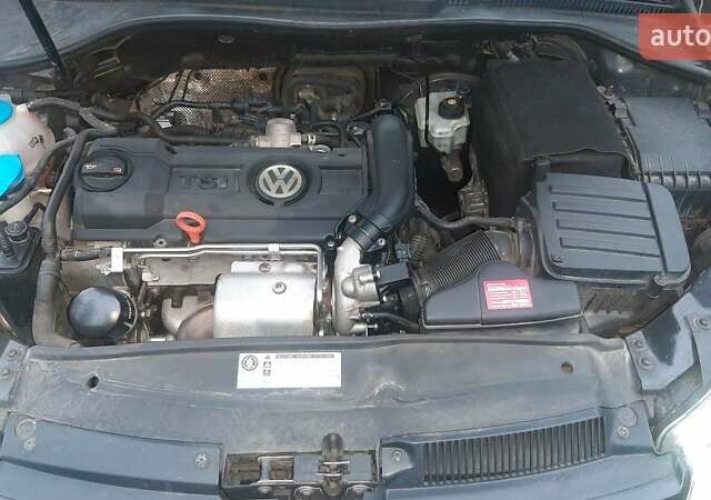 Черный Фольксваген Гольф, объемом двигателя 1.39 л и пробегом 240 тыс. км за 7800 $, фото 3 на Automoto.ua