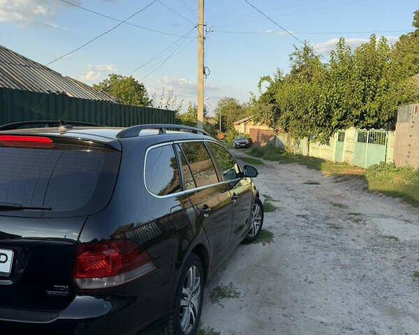 Черный Фольксваген Гольф, объемом двигателя 1.6 л и пробегом 300 тыс. км за 8200 $, фото 15 на Automoto.ua